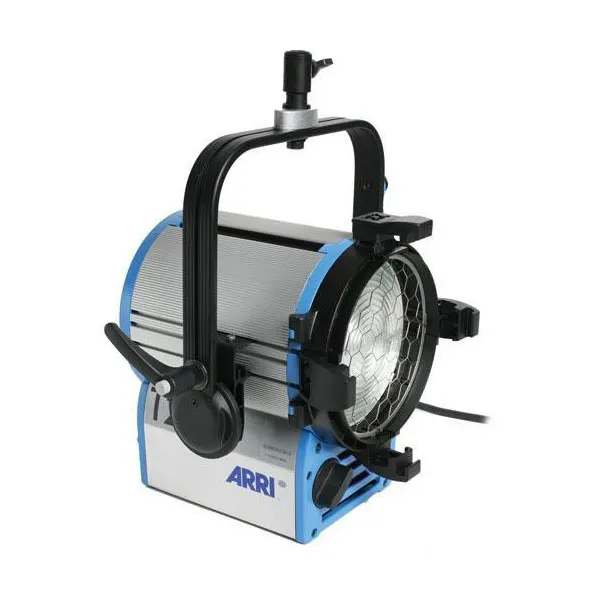 Does the ARRI T2 Location Fresnel light come with a stand?