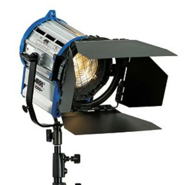 ARRI TI 1000W True Blue Fresnel Spot Light 5" Lens - 551100 Questions & Answers